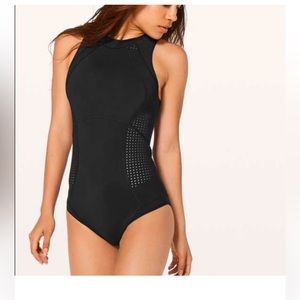 Lululemon Swell Seeker Paddle Suit size 10 NWT